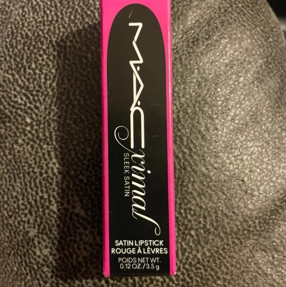 MAC Cosmetics Macximal Sleek Satin Lipstick In REBEL #819 New NIB Plum Pink Red